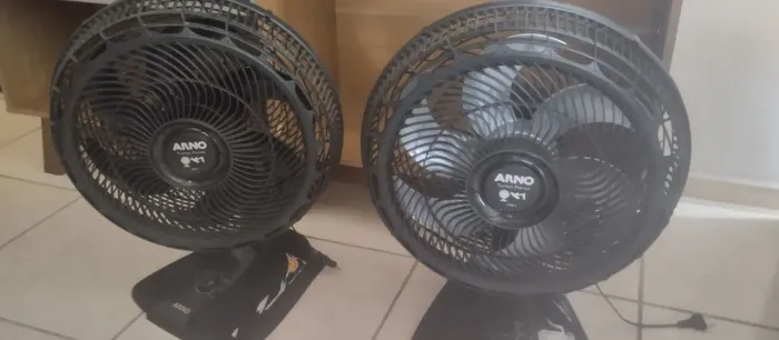 Vendo dois ventiladores