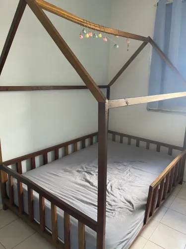 Cama montessoriana casal