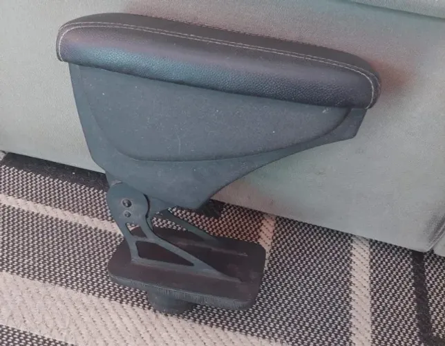 Apoio de Braço Automotivo (Universal) Couro