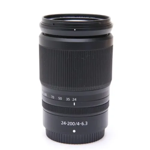Lente Nikon NIKKOR Z 24-200mm f/4-6.3 VR Montagem Nikon Z Mirrorless Seminova