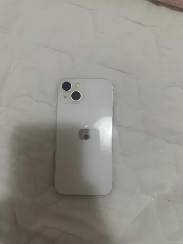 iPhone 13 branco em condições perfeitas