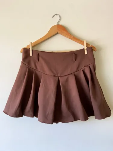 Short saia de alfaiataria marrom