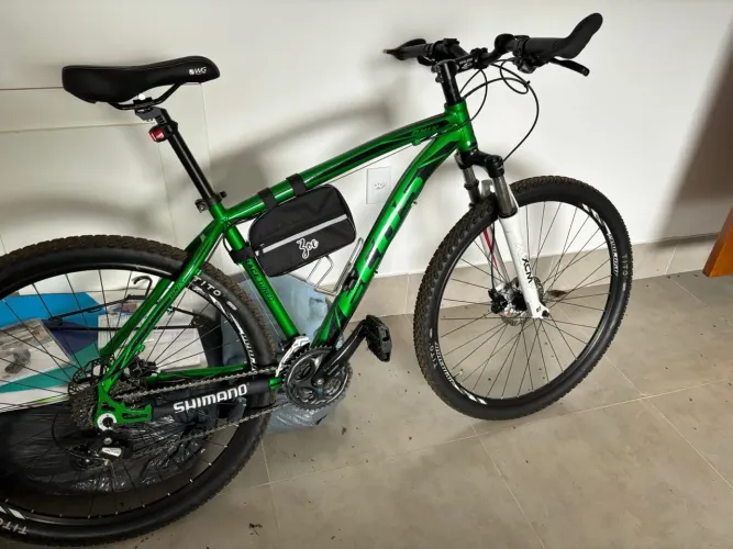 Bike impecável muito