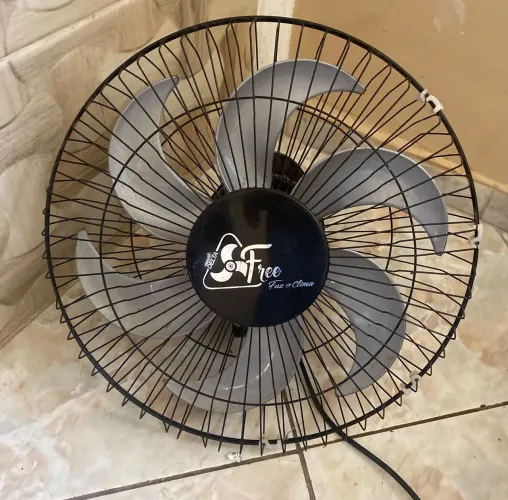 Ventilador de parede Delta