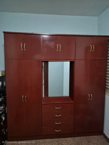 Guarda Roupa 10 portas com Espelho