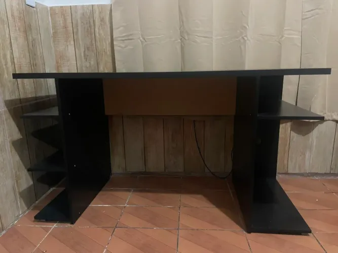 Mesa de computador/estudos