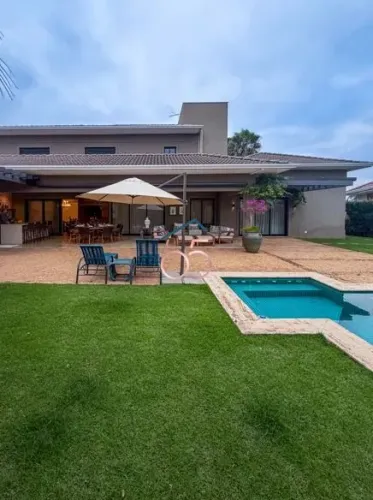 Casa de Alto Padrão à Venda no Condomínio Granville Cuiabá/MT