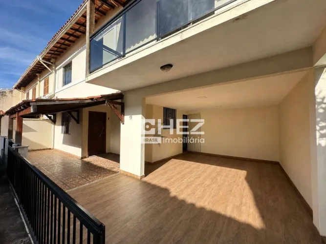 Casa Duplex em Condomínio no Jardim Caiçara com 3 Quartos e Suíte com Closet