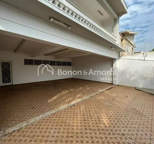 Sobrado amplo para locação na Chácara da Barra | 330 m² | 3 dormitórios | Edícula completa
