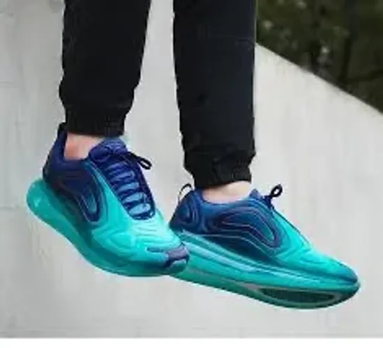 Tênis Nike Air Max 720 pouco uso . verde e azul