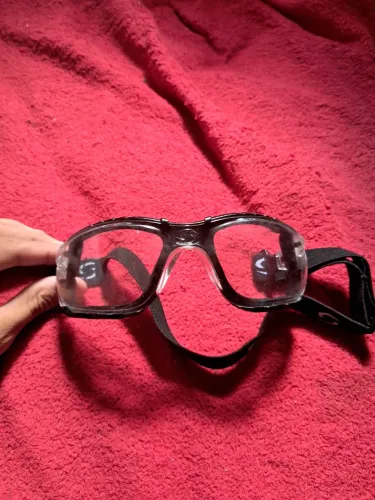 Oculos esportivo para ciclismo ainda embalado no saco sem uso