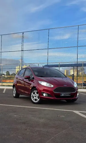 Ford Fiesta 1.6 16V Flex Aut. 5P 2015
