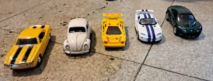 Miniaturas de metal