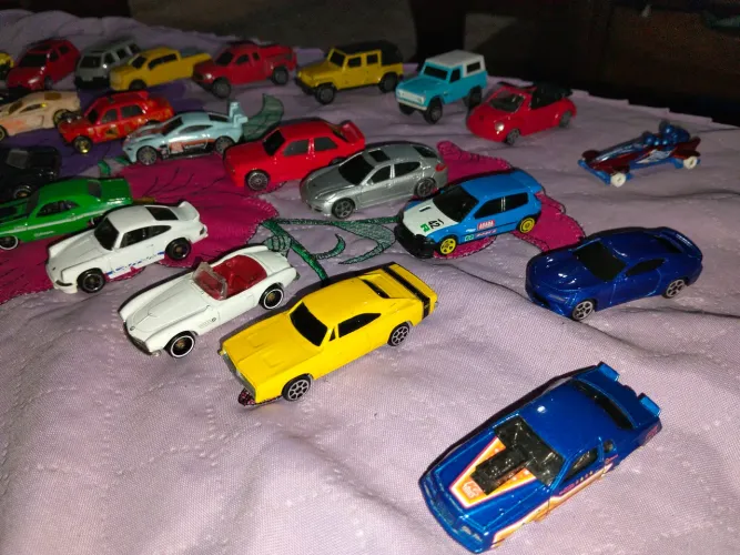 HOTWHEELS MINIATURA (Sem blister )