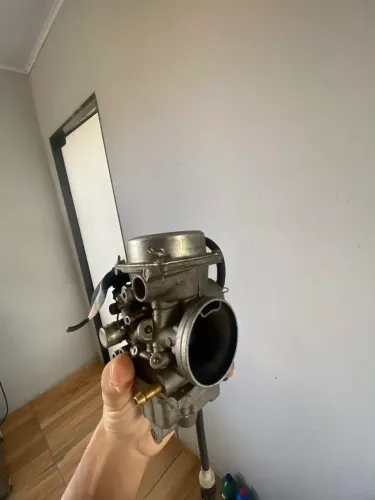 Vendo carburador de tornado 250 muito novo pouco tempo de uso 