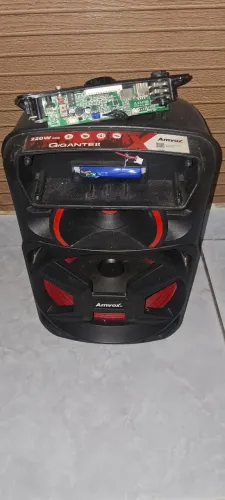 Vendo caixa de som Amvox pra retirada de peças ou reforma
