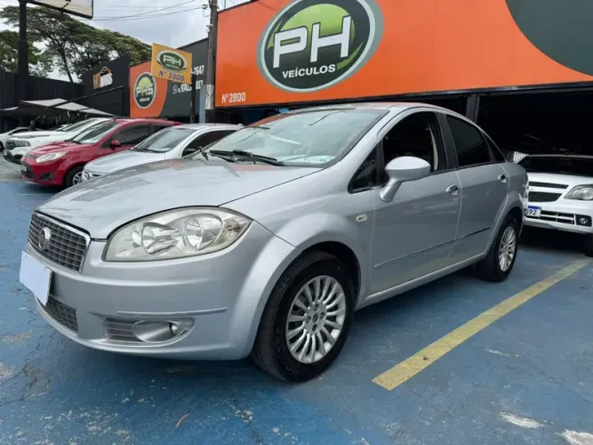 Fiat Linea 1.9/ HLX 1.9/1.8 Flex Dualogic 4P 2010
