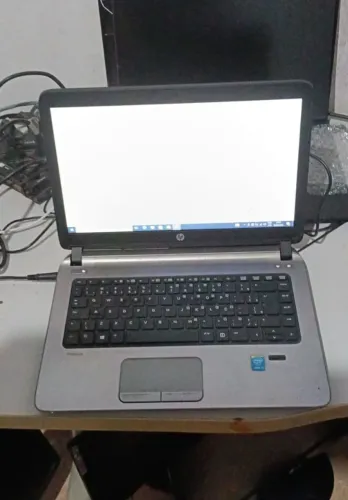 Notebook Hp core i5 de quinta geração 8gb HD 500gb bateria não segura carga 