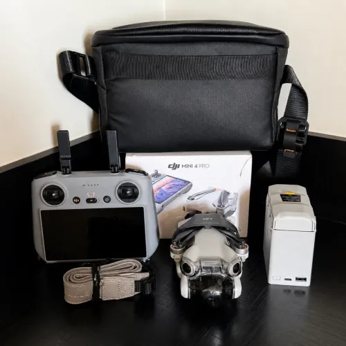 DJI Mini 4 Pro Fly More | RC 2 + 3 Baterias | Estado de Novo