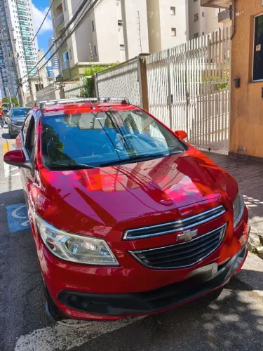 Chevrolet Onix Hatch LT 1.0 8V Flex Power Mec. 4P 2013