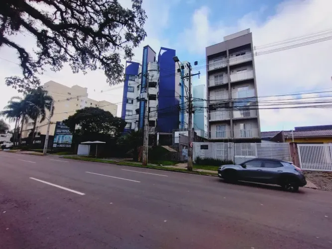 Apartamento Semi mobiliado 01 quarto proximo ao Parque Barigui em Bigorrilho - Curitiba -