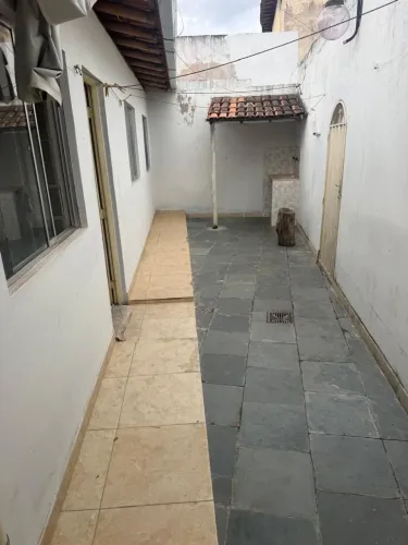 Casa no roxo verde