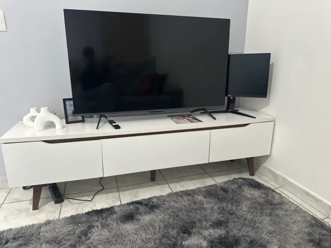Rack para TV - Branca é impecável, para sair logo!!