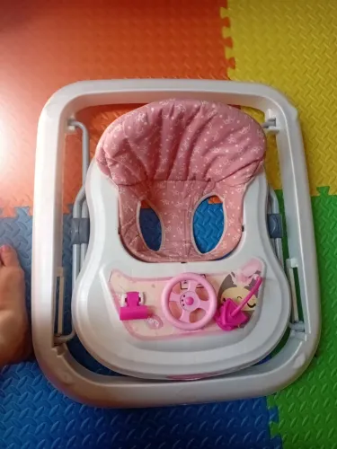 Vende-se andajar menina