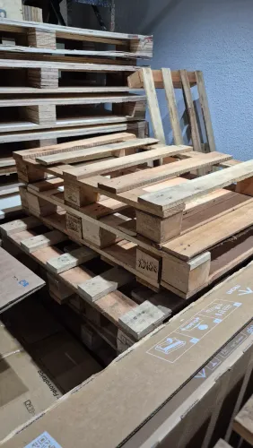 Pallets madeira eucalipto, medida 0.80 centímetros por 0.60 centímetros, entrega rápida.