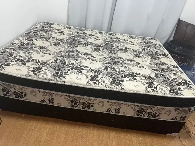 Cama box casal molas 