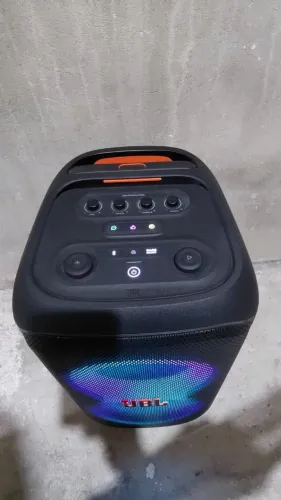 Vendo caixa jbl Partybox 320 simi nova