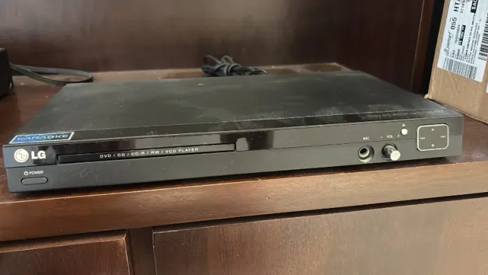 Dvd LG dv256k karaoke