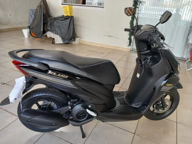 Fluo 125 preta 15.400km