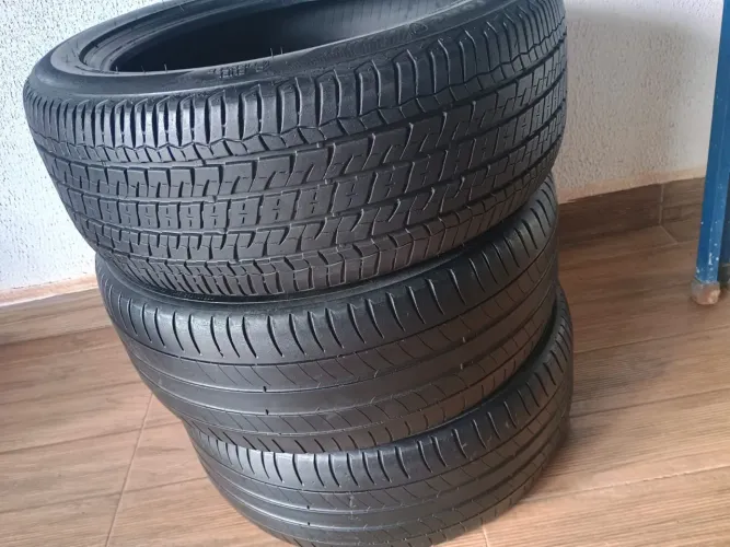 Pneus usados (50% de uso)