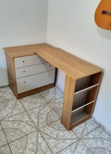 Cômoda escrivaninha 