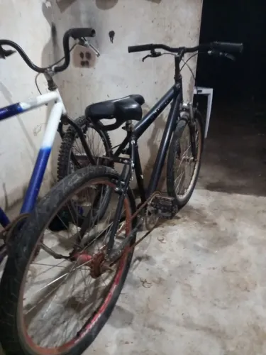 Duas bikes. Troco por celular 