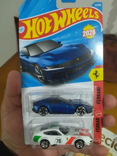 Dupla Ferrari hotwheels 