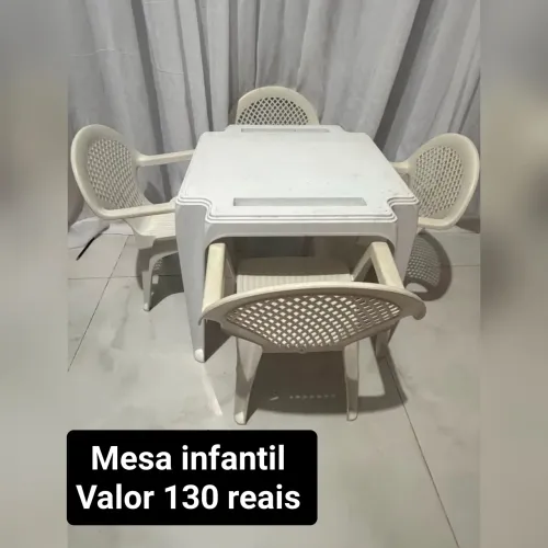 Conjunto de mesa infantil
