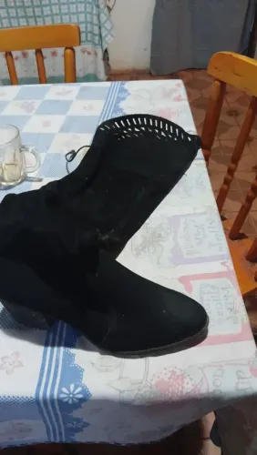Bota cano alto a venda