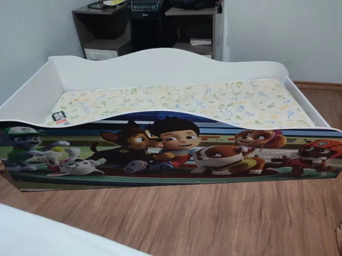 Vendo cama e colchão