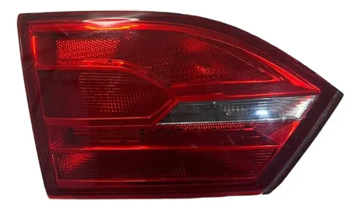 Lanterna Da Tampa Traseira Vw Jetta Esquerdo 2011 2012 2013 Esquerdo/motorista Vermelho