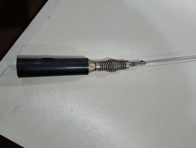 Antena com bobina móvel para PX cromada, super conservada e resistente 