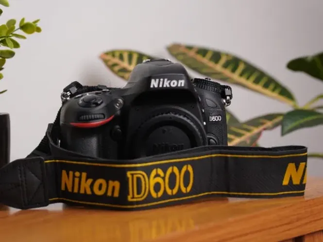 Nikon D600 Full Frame - 10x sem juros