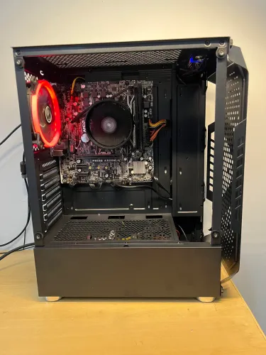 PC gamer - Ryzen 3 2200g - 8GB de memória RAM DDR4