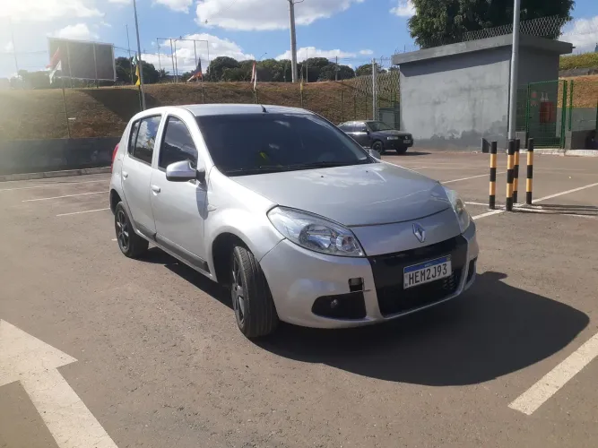 Renault Sandero Expression Hi-flex 1.6 8V 5P 2012