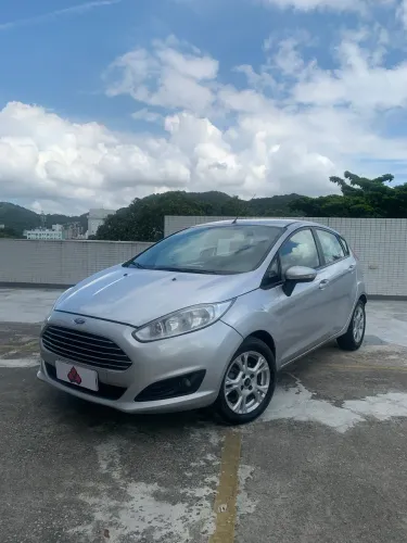Ford Fiesta 1.6 16V Flex Aut. 5P 2014