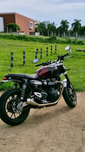 Triumph Speed Twin 1200cc Stealth Edition 2024