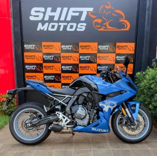 SUZUKI GSX-8R
