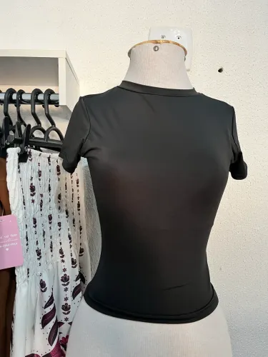 Blusa baby tee