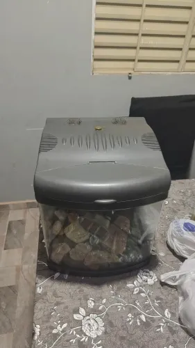 Aquário 32 litros marca BOYU modelo mt402